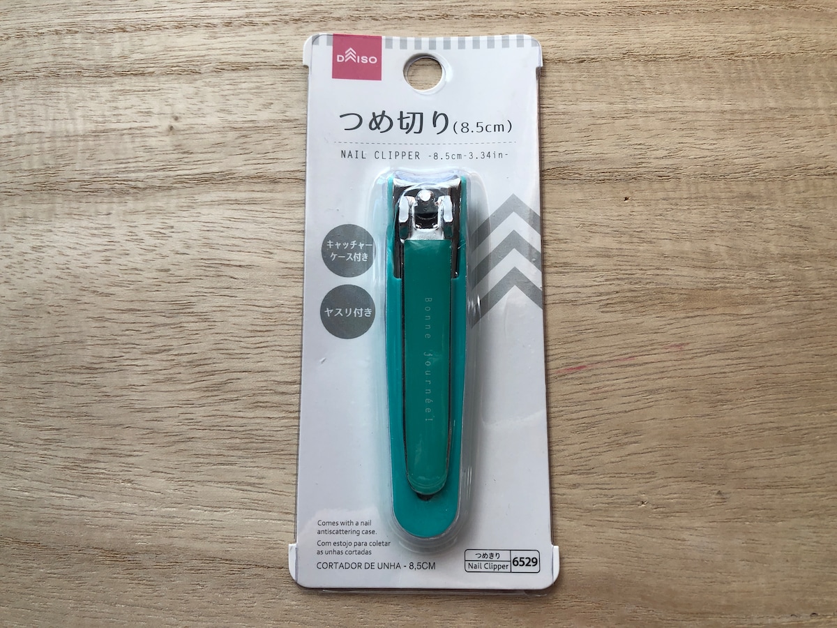 ダイソーの「つめ切り（8.5cm）」