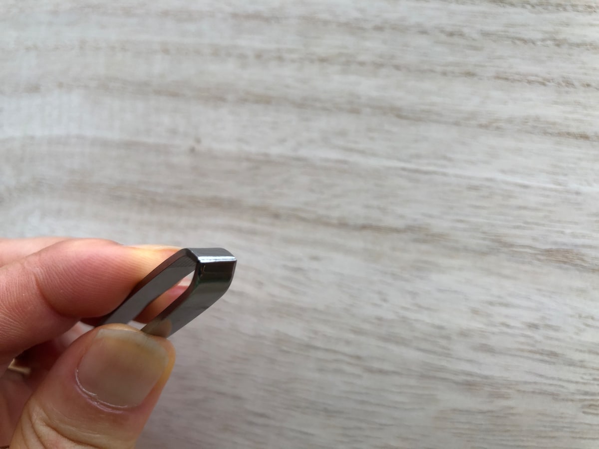 ダイソーの「毛抜き」は先端に隙間ができない
