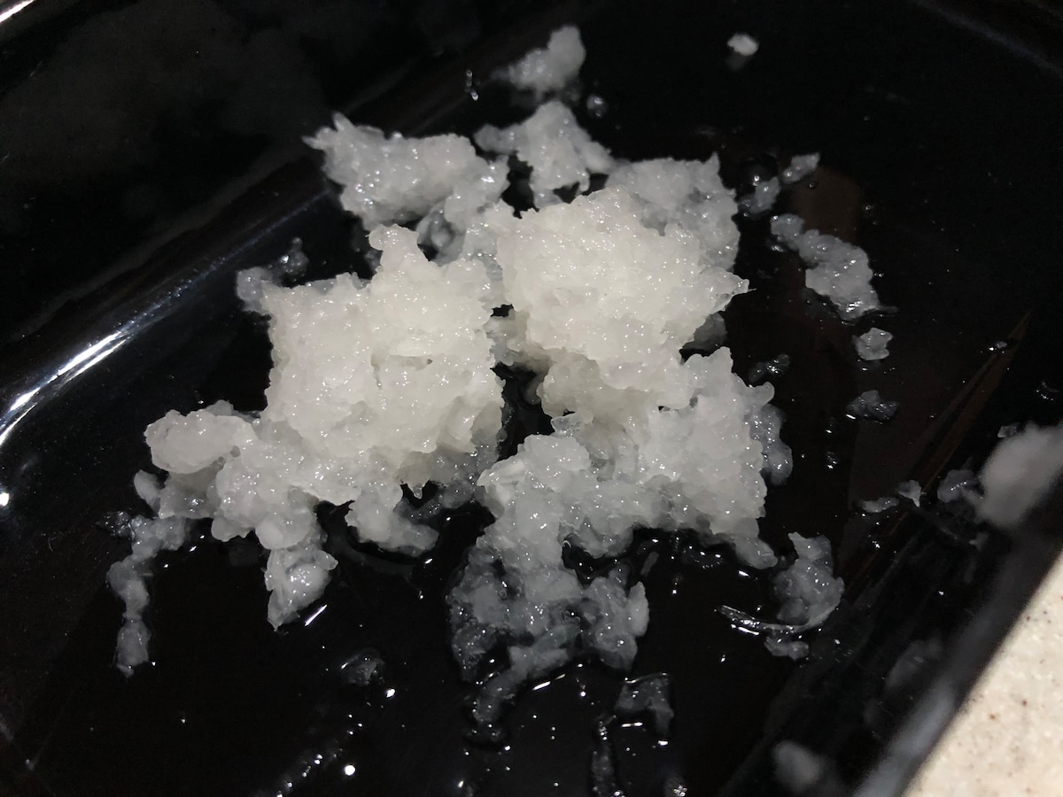 ダイソーの「抗菌　両面おろし器」の粗目でおろした大根
