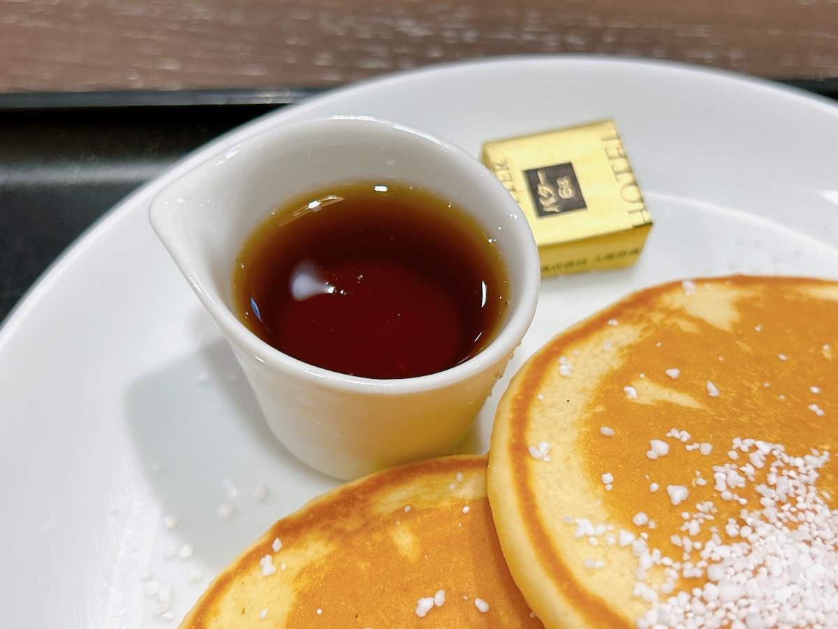 甘めのメープルシロップは少しずつかけて
