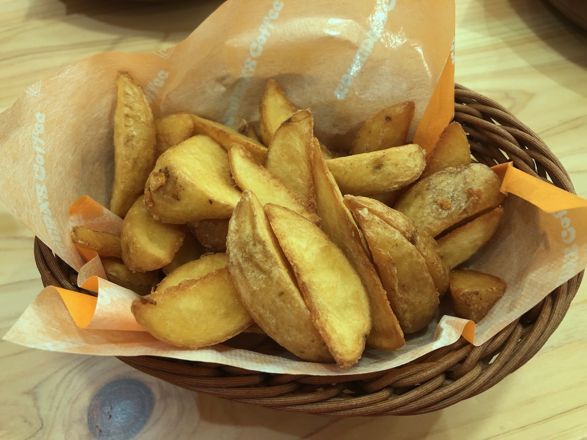 コメダ珈琲店の「ポテトバスケット」はテイクアウト可能でお家でもおすすめ