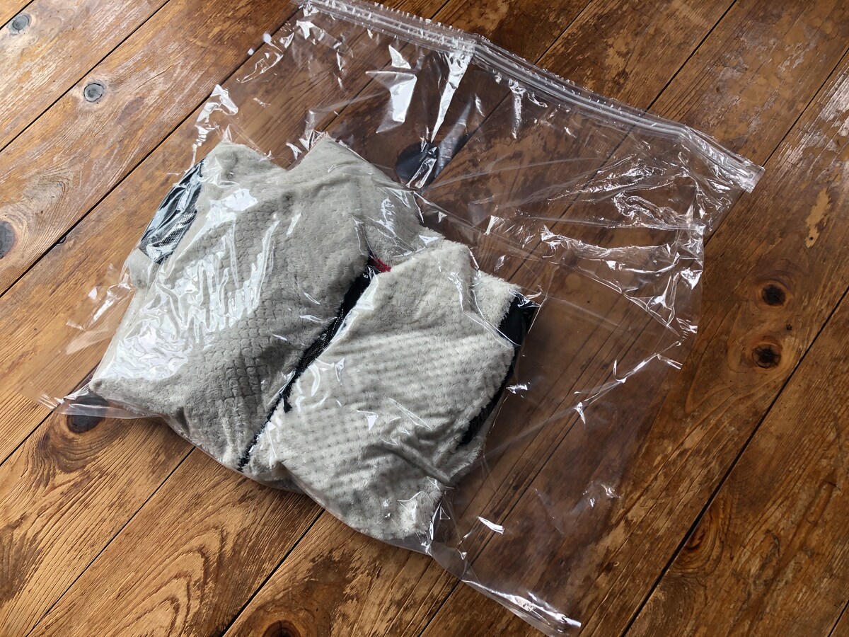 ふんわり感はなくなり、梱包した荷物のサイズも小さくなる