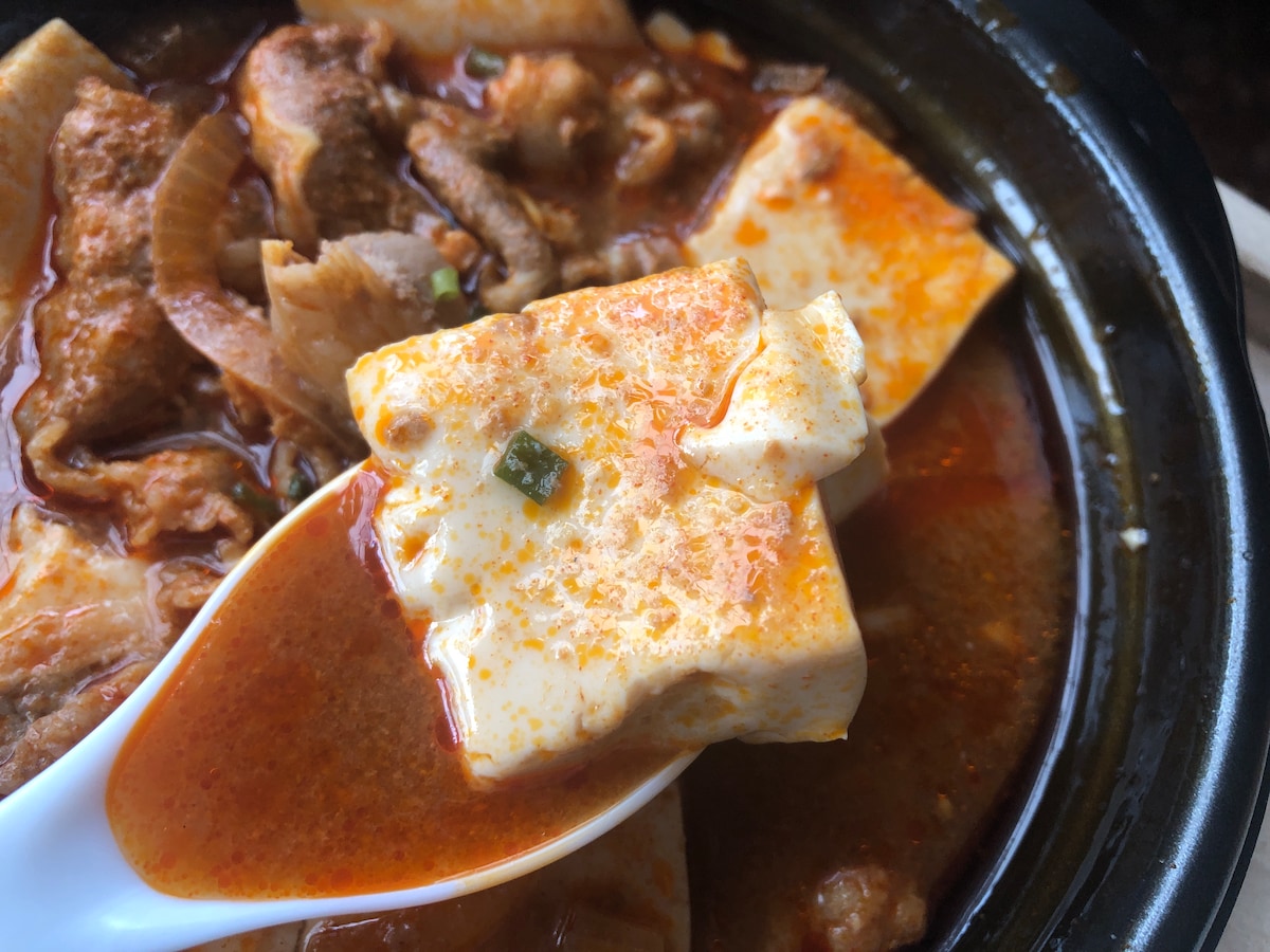 ほっともっとの「牛スンドゥブ弁当」にも柔らかい豆腐が入っている
