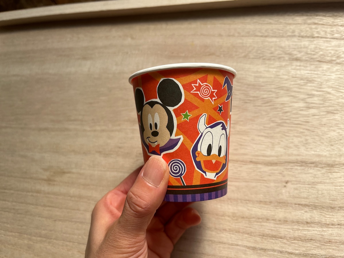 セリアの「ハロウィンペーパーカップ」はミッキーやドナルドのイラストがかわいい