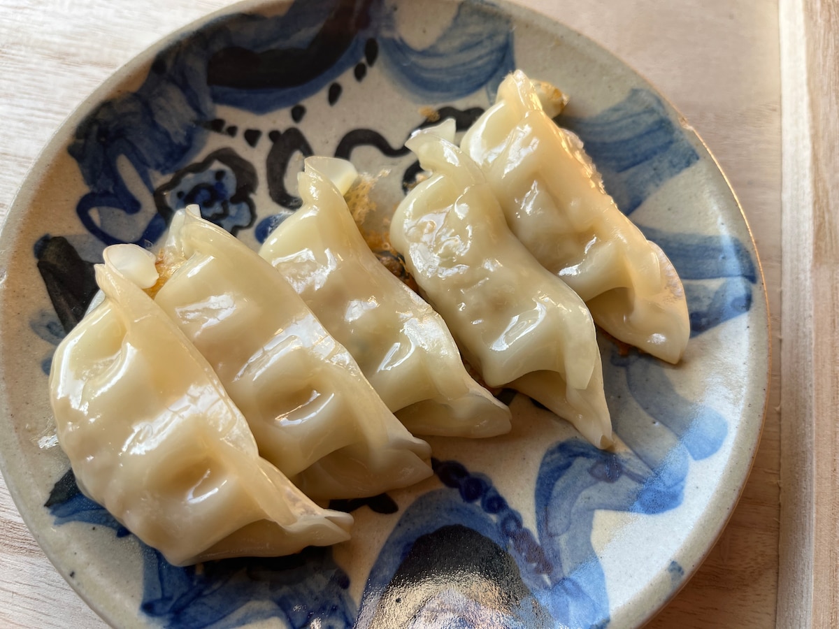 生餃子だからこその美味しさがある