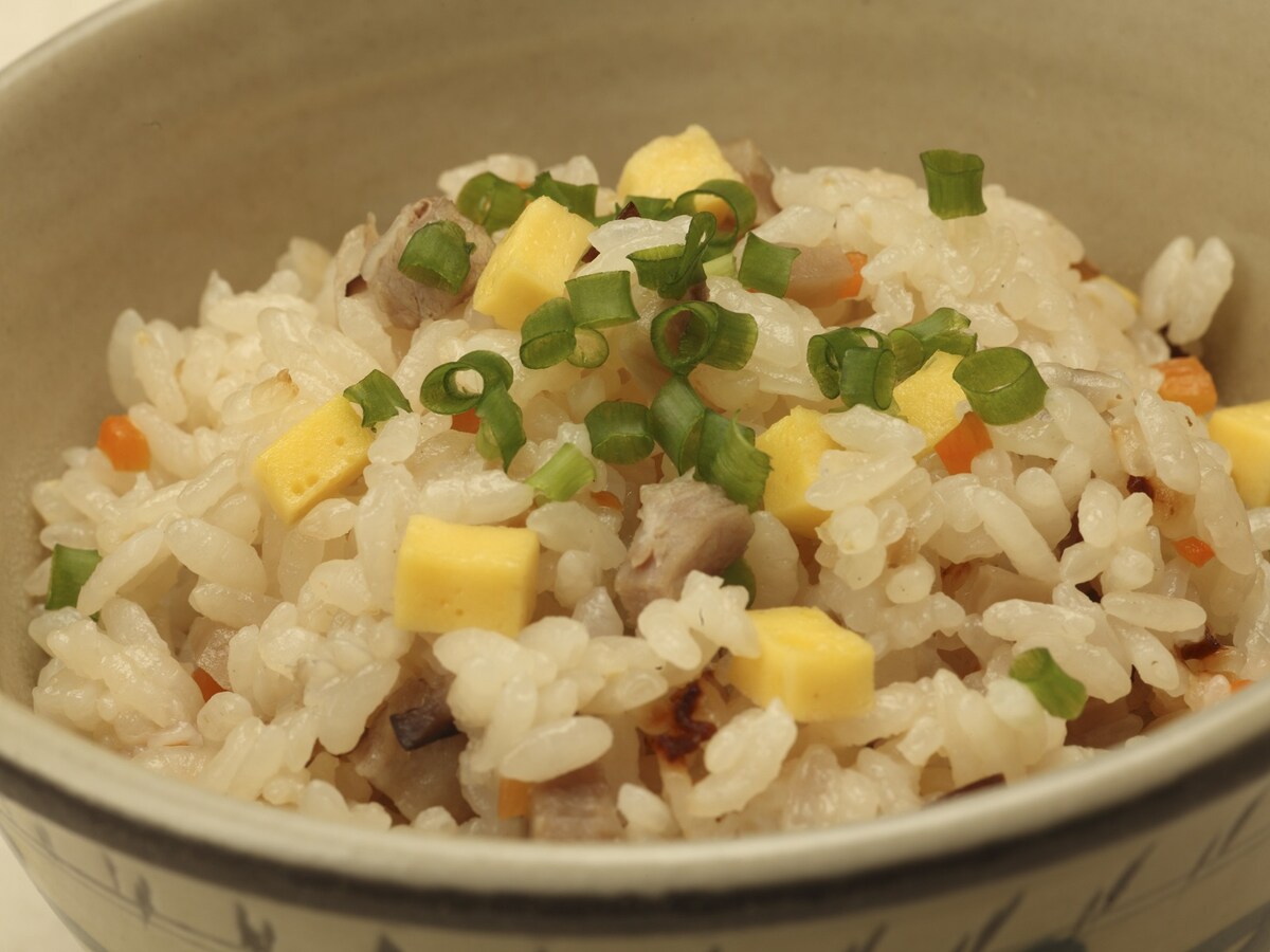 沖縄風炊き込みご飯のジューシー。沖縄そばと一緒に注文することが多い （C）OCVB