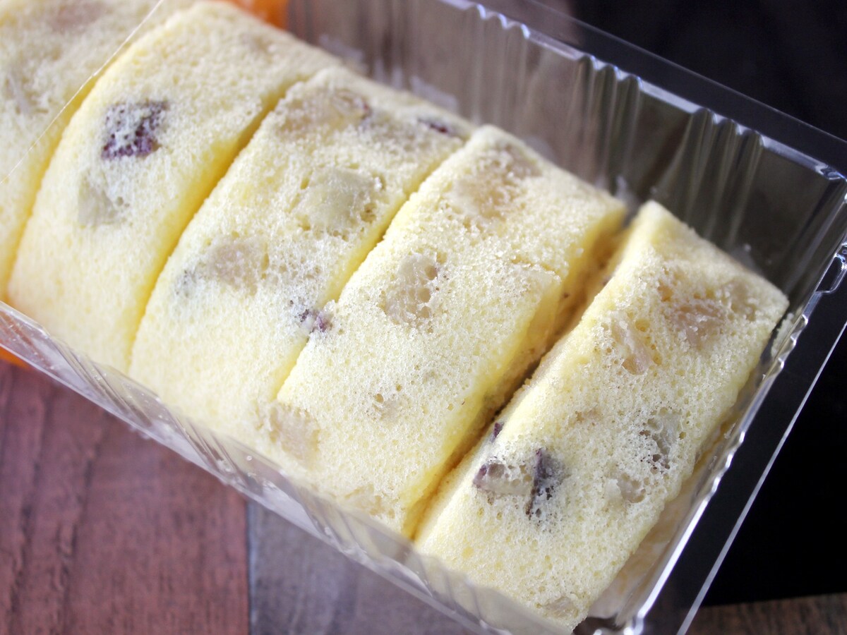 ローソン「おいもさんのもち食感ロール（紅はるか）」
