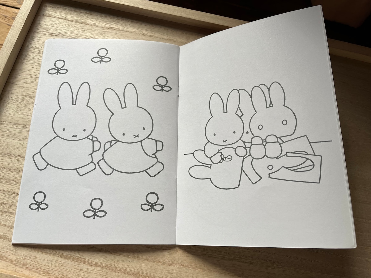 キャンドゥのミッフィーが描かれている「ぬりえ」は細かくなくて塗りやすい