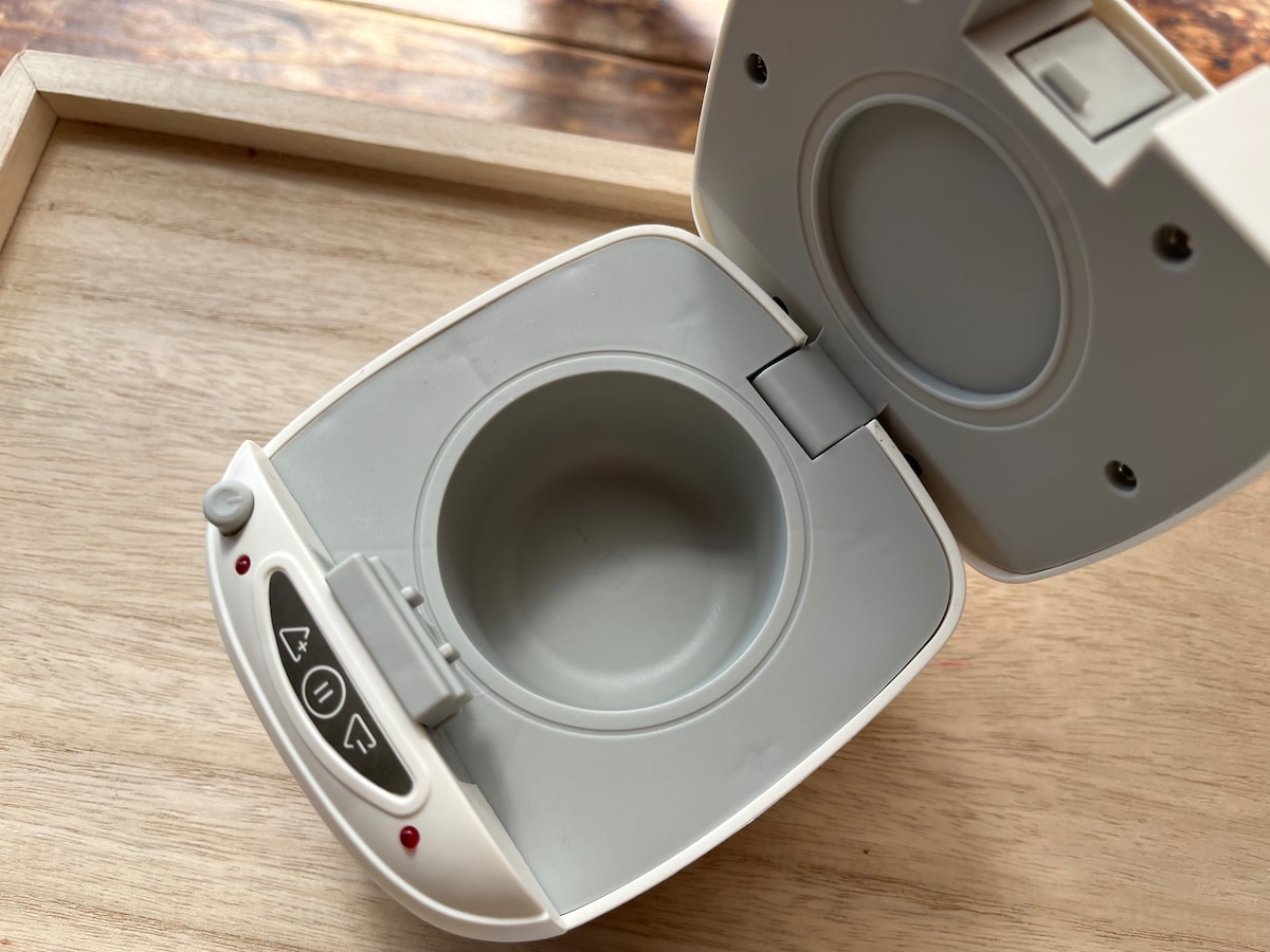 キャンドゥの「おままごと炊飯器」のふたは開く