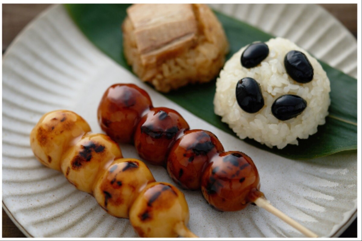 おせんべいと同じお米で作られたいろいろな「おやつ」が食べられます