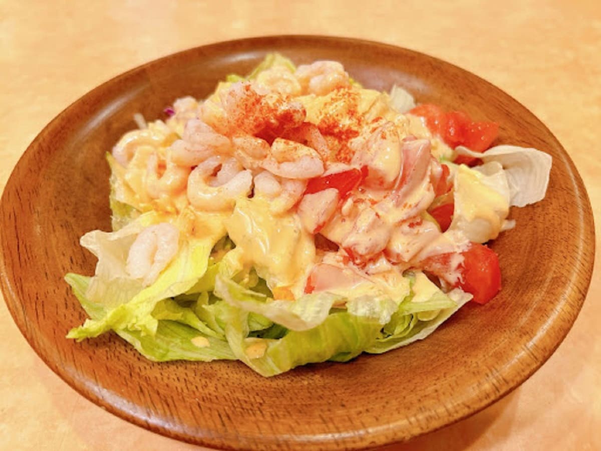 サイゼリヤ　サラダ
