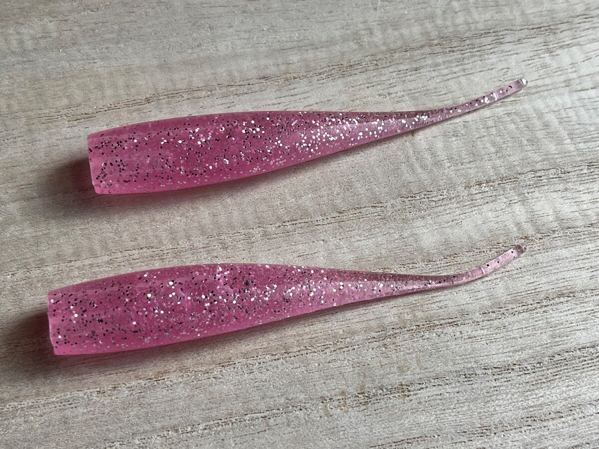 セリアの「ワーム（太刀魚用）」はジグヘッドと一緒に使う