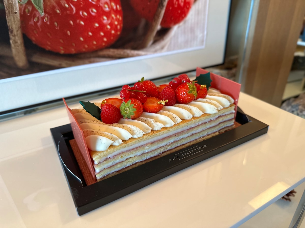 「パーク ハイアット 東京」の「ブッシュ アマヒティ」（18cm／税込6200円） 