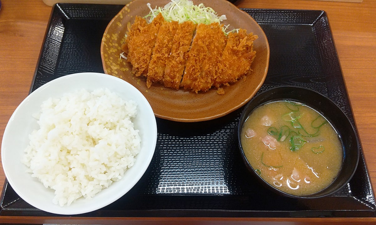 かつや「朝ロースカツ定食」