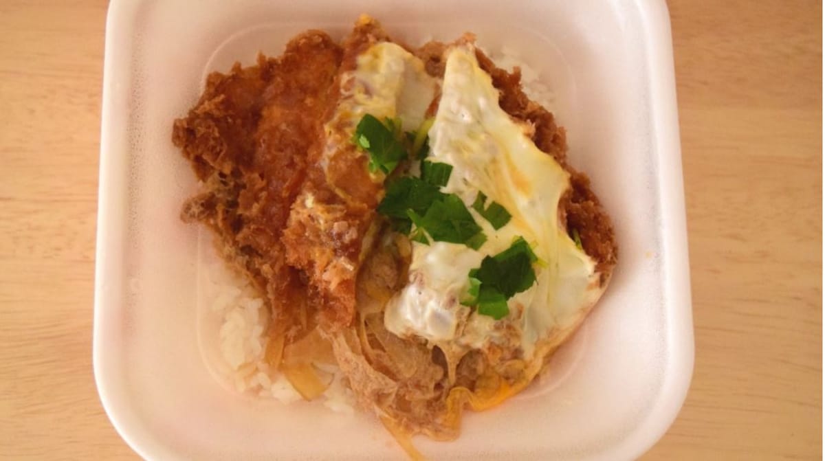 たまごやロースカツの旨味がしっかりと感じられます。