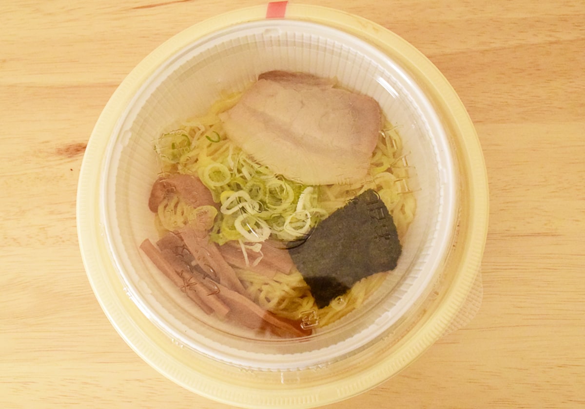 日高屋「とんこつラーメン」