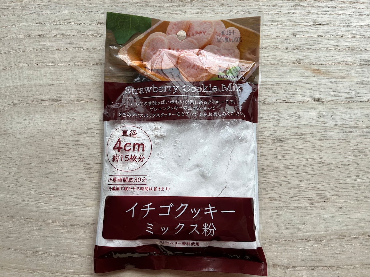 セリアの「イチゴクッキー ミックス粉」