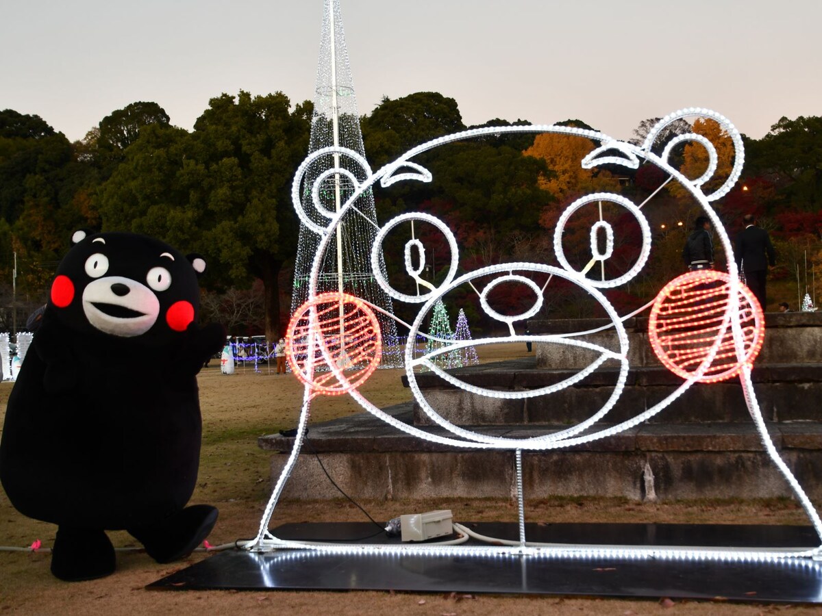 「光のファンタジー菊池2023 点灯式」＝11月25日、熊本県菊池市