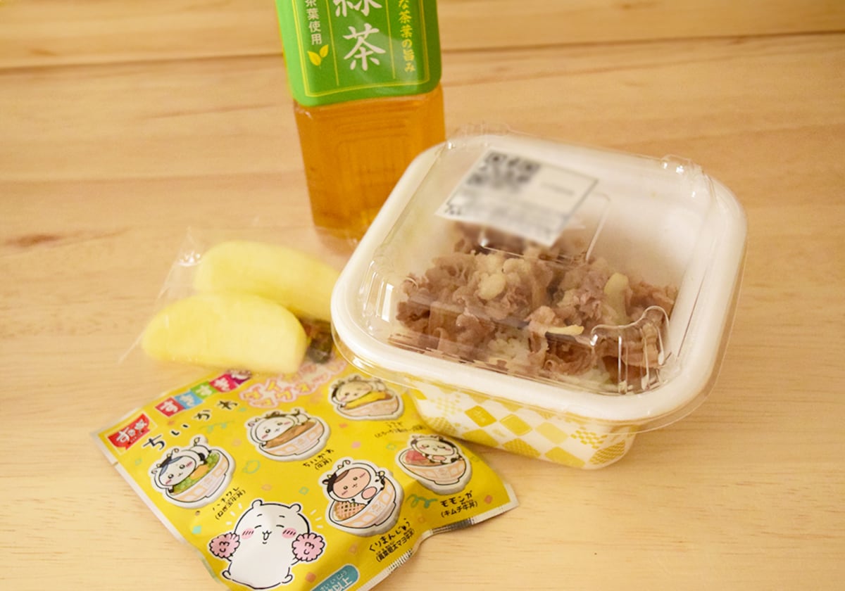 「お子様牛丼すきすきセット」をお持ち帰り