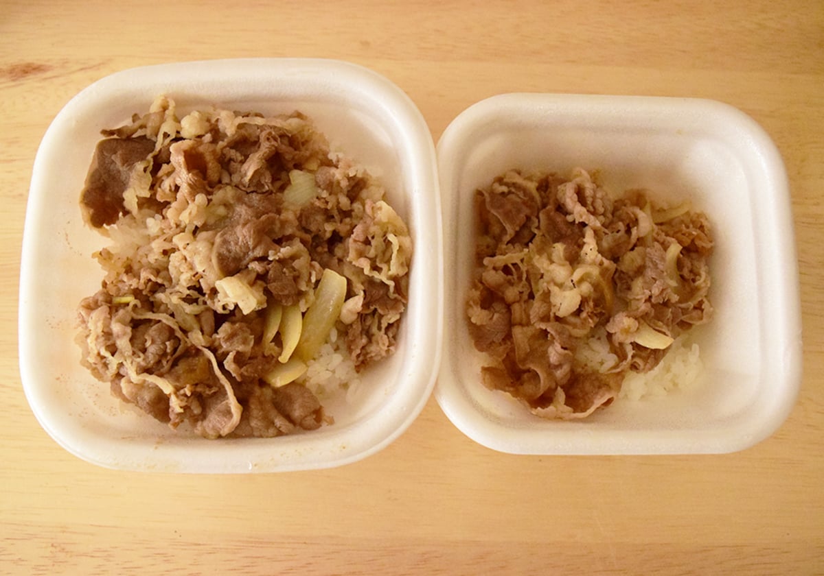 お子様牛丼はサイズがとても小さめ