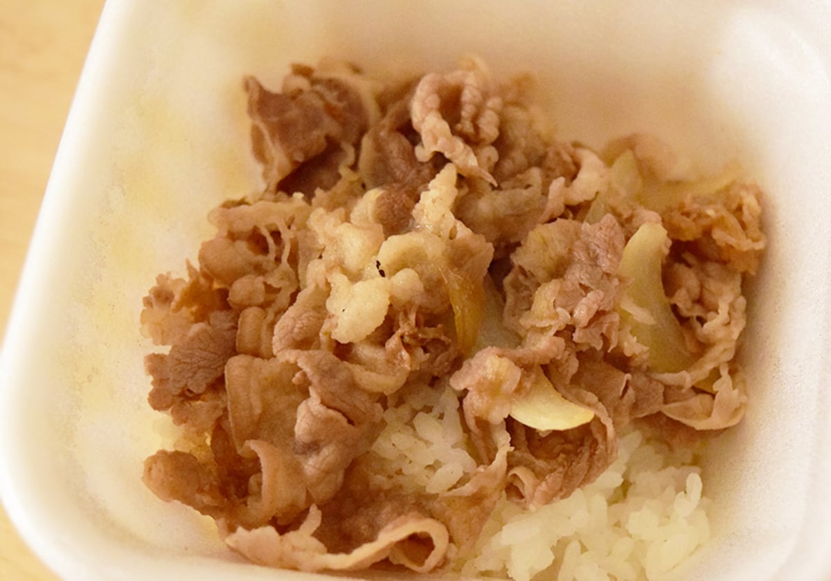 大人としては分量の少ないお子様牛丼ですが子どもにはちょうどいい