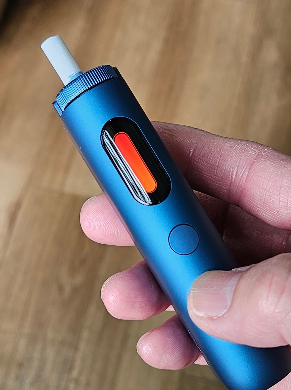 専用のたばこスティックを使用する