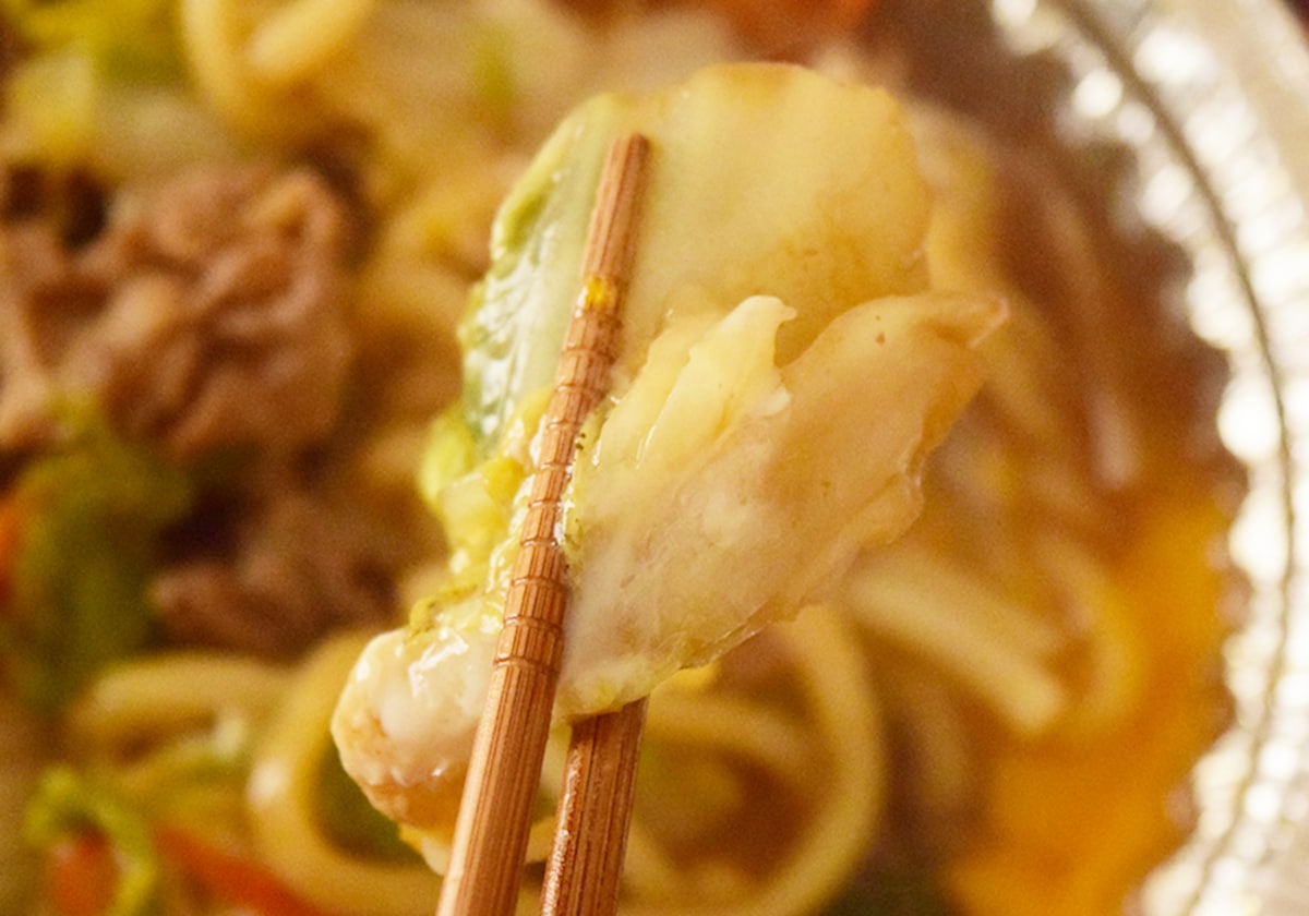 味は少々濃い目ですが、甘辛いすきやきの味わいがします