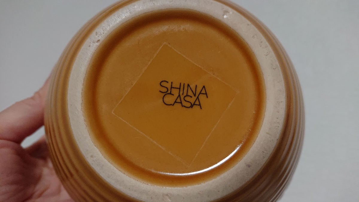 セリアの「シールはがし スプレータイプ」を食器のシール跡に試してみた