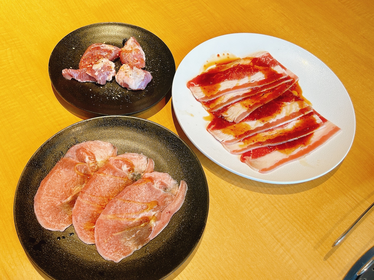 料理は席まで運ばれてくるスタイル