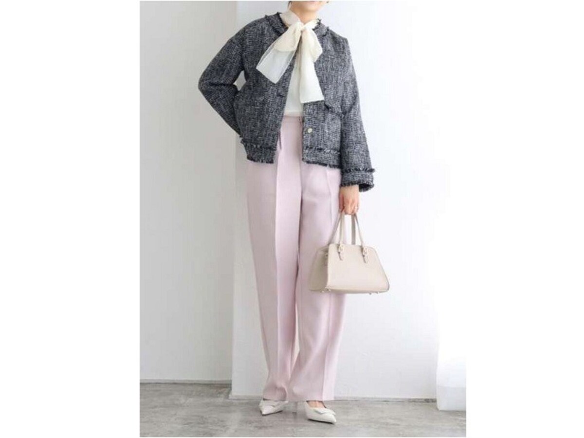フォーマルなシーンでも使えそうなセレモニー向けアイテムもプチプラ　出典：WEAR