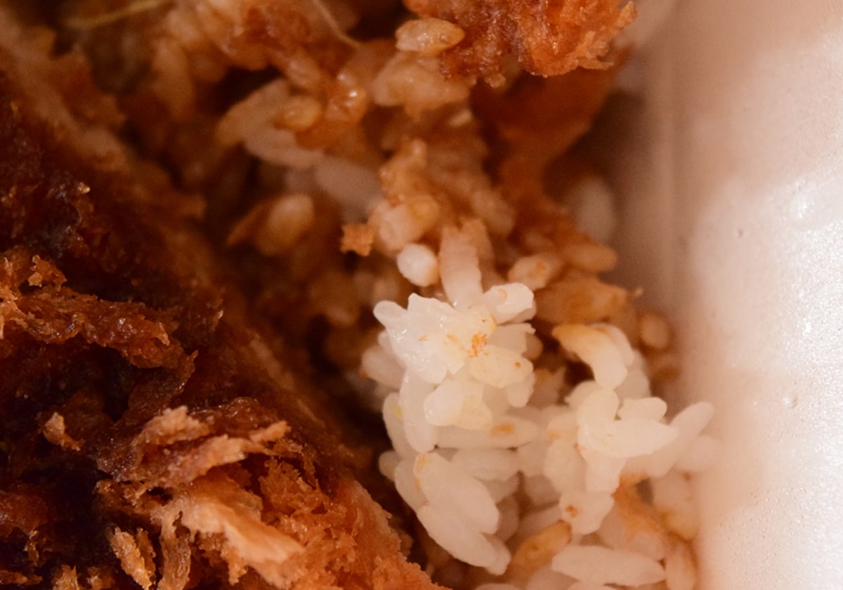 ごはんはべとべとにはなっていませんので、特製ソースが濃すぎるとは感じません。