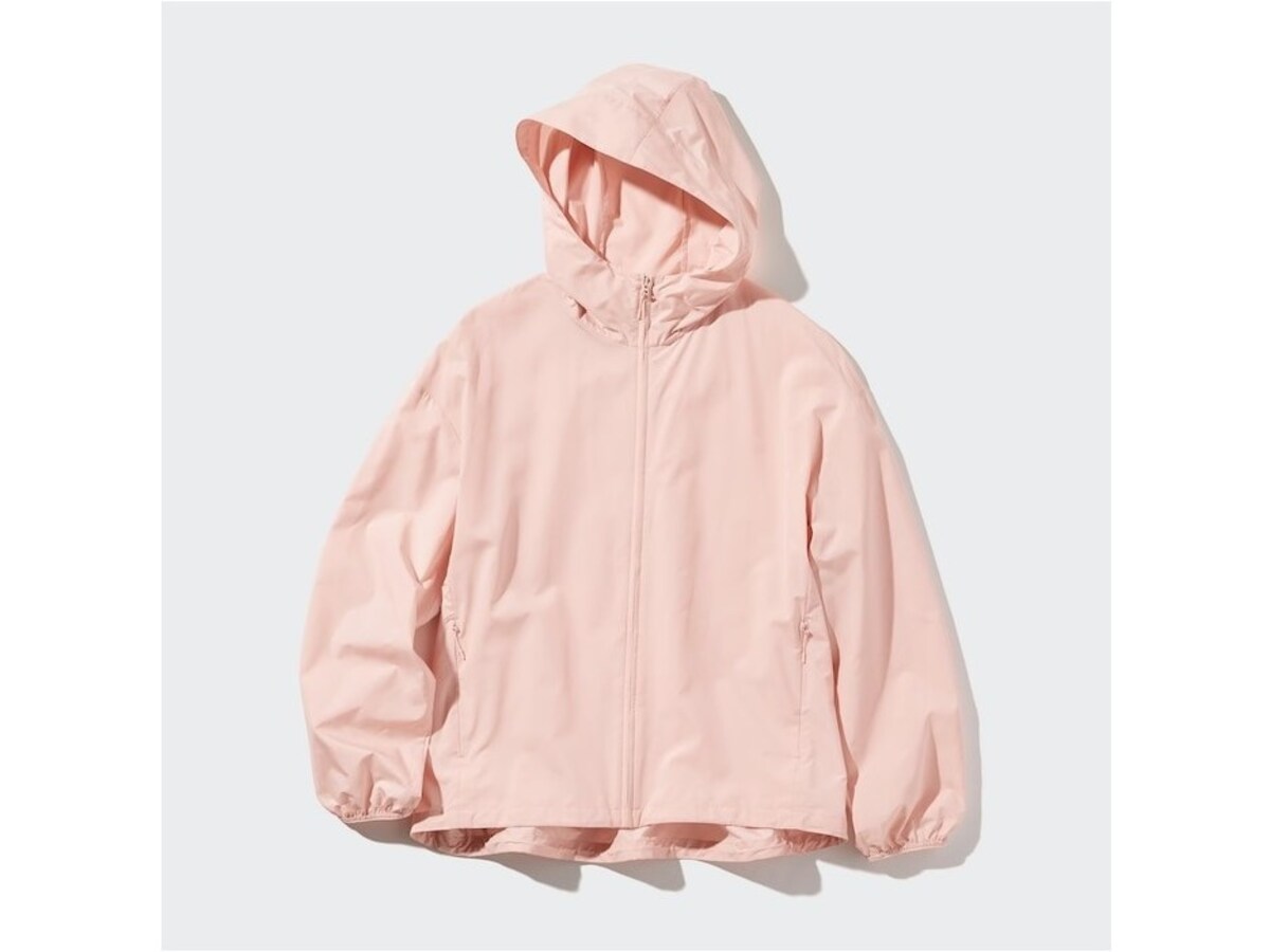 ユニクロ　ポケッタブルUVカットパーカ　3990円（税込）