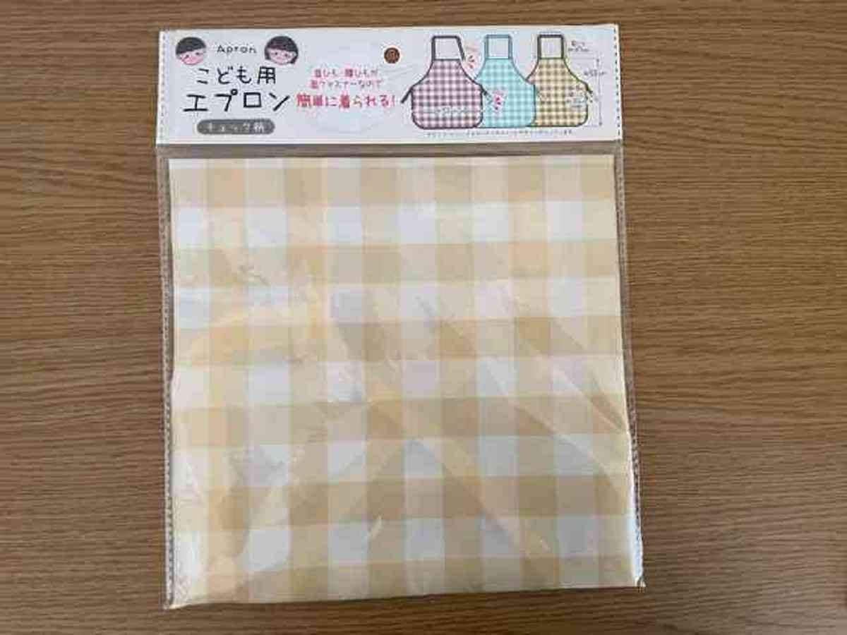 セリアエプロン