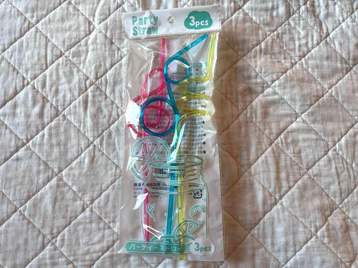 セリアの「パーティーストロー」