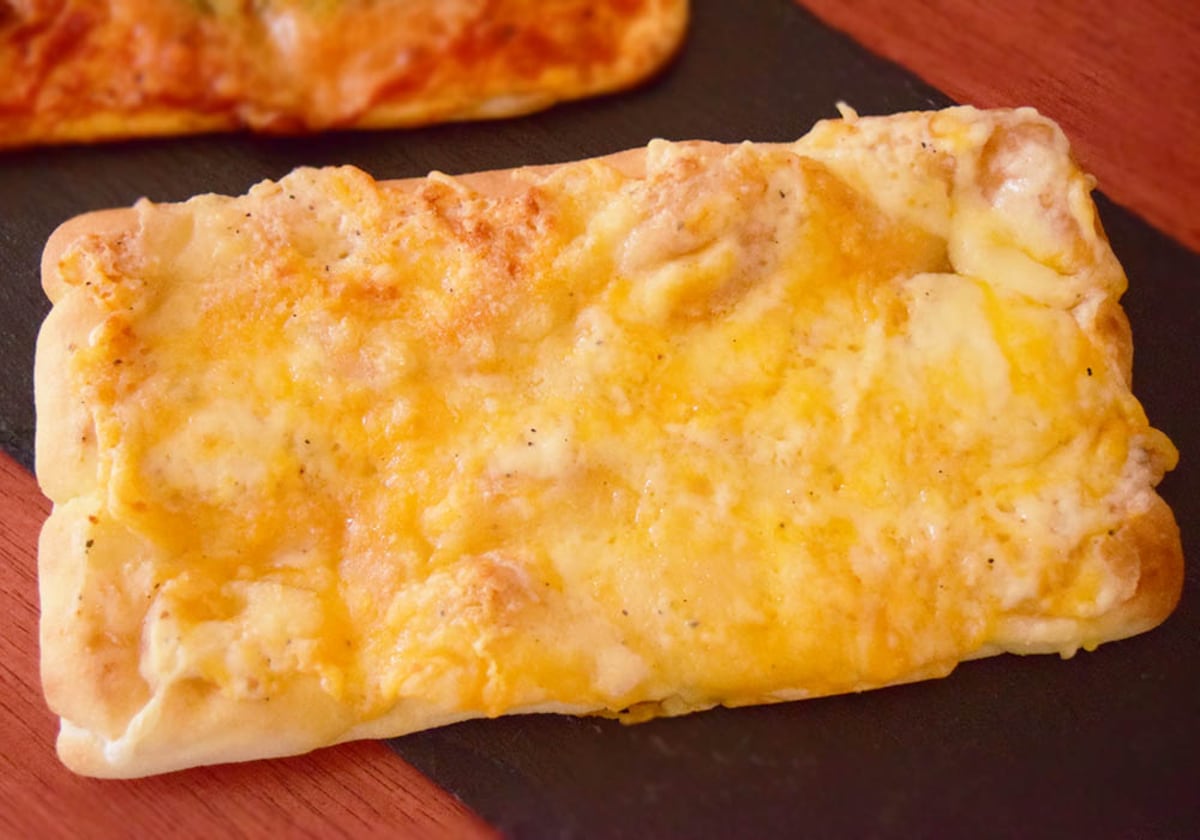 「ピザッタ クワトロチーズ」を実食