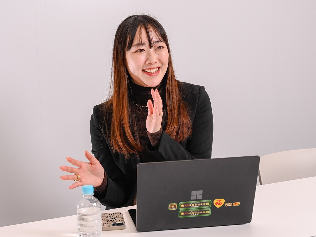 「Yahoo!ファイナンス」のサービスマネージャーを務める、LINEヤフーの今成麻美可さん