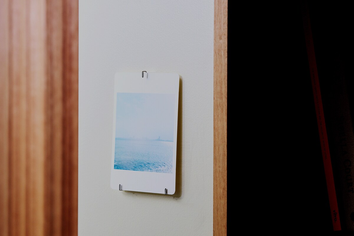 ピンを複数使えばタブレットも置ける