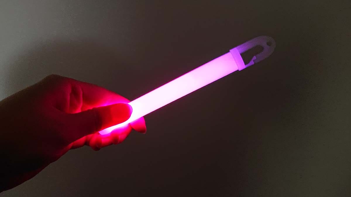 ダイソーの「太い光る棒 ピンク」の光り方