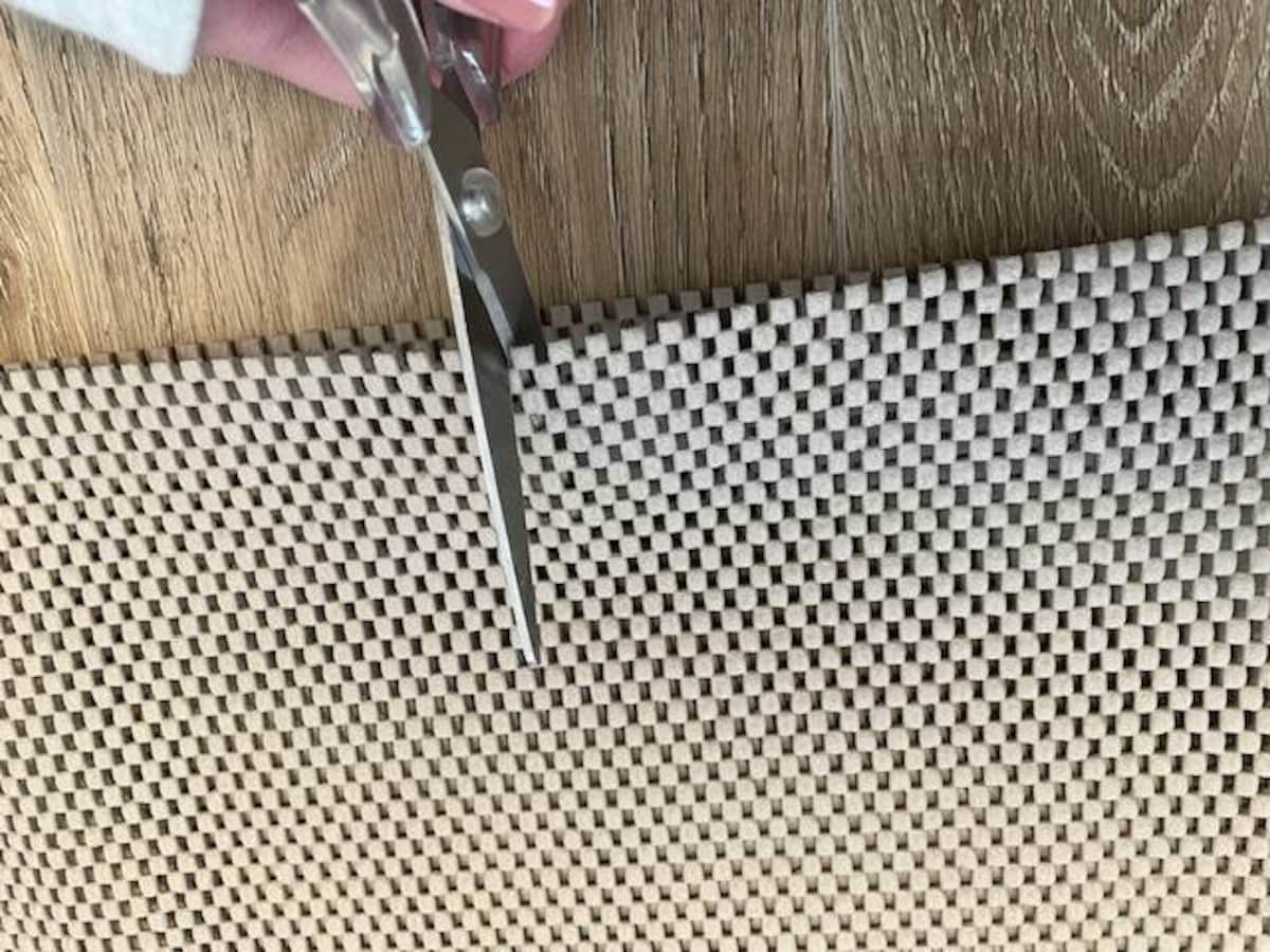 ダイソーの「すべり止めシート厚手」の使い心地は？