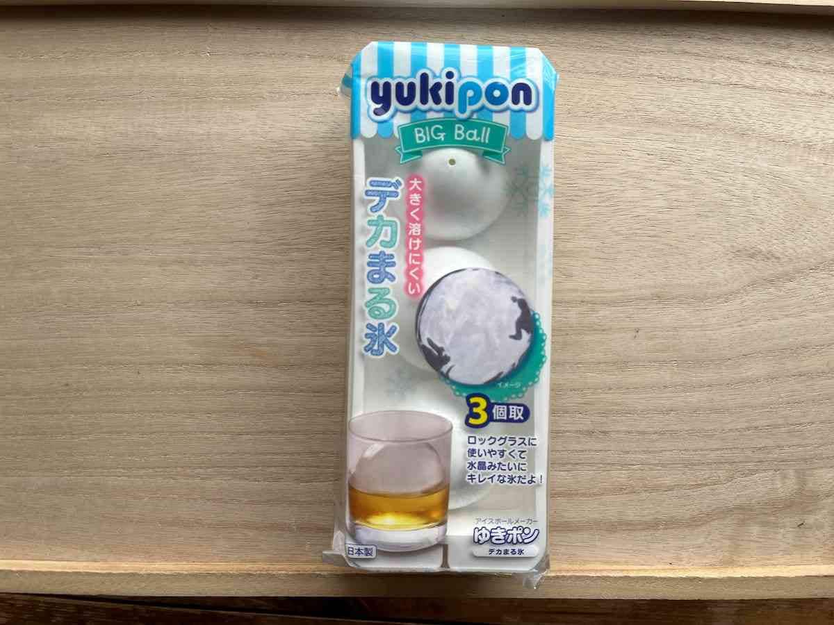 セリアの「アイスボールメーカー ゆきポン デカまる氷」