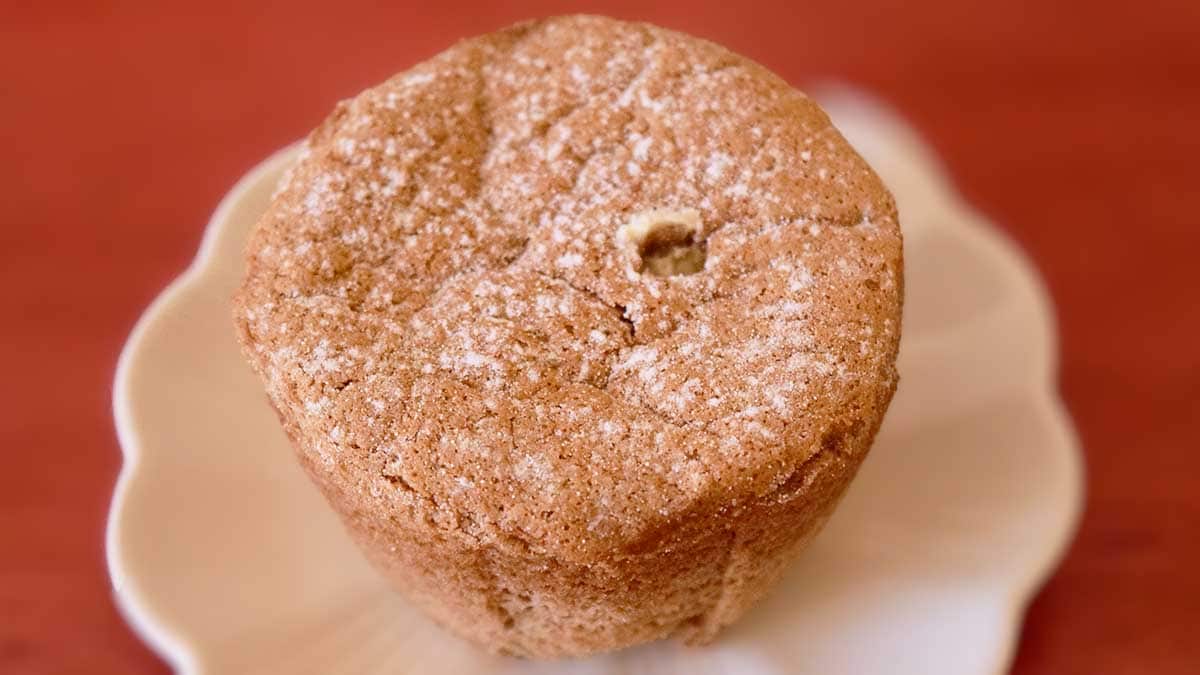 パッケージから出すと、ココアとコーヒーの香りが鼻を通り抜けていきます