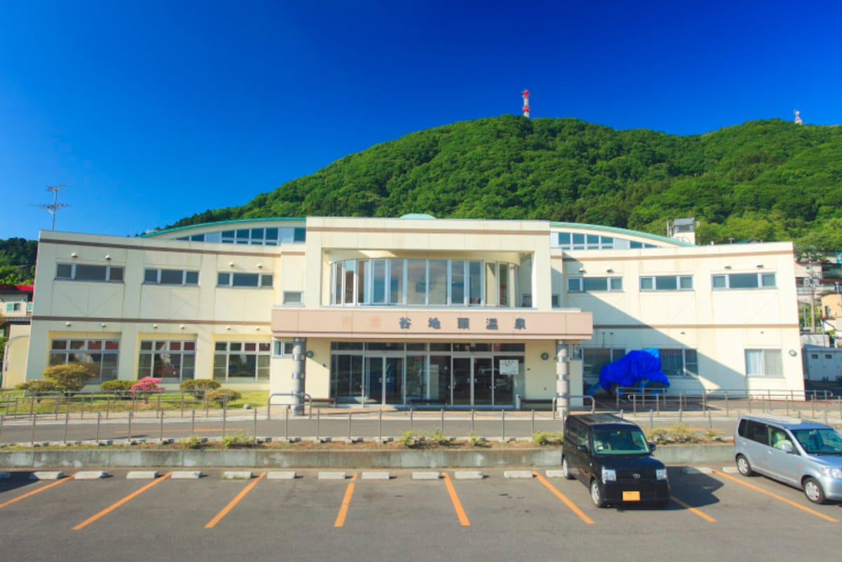 谷地頭温泉外観