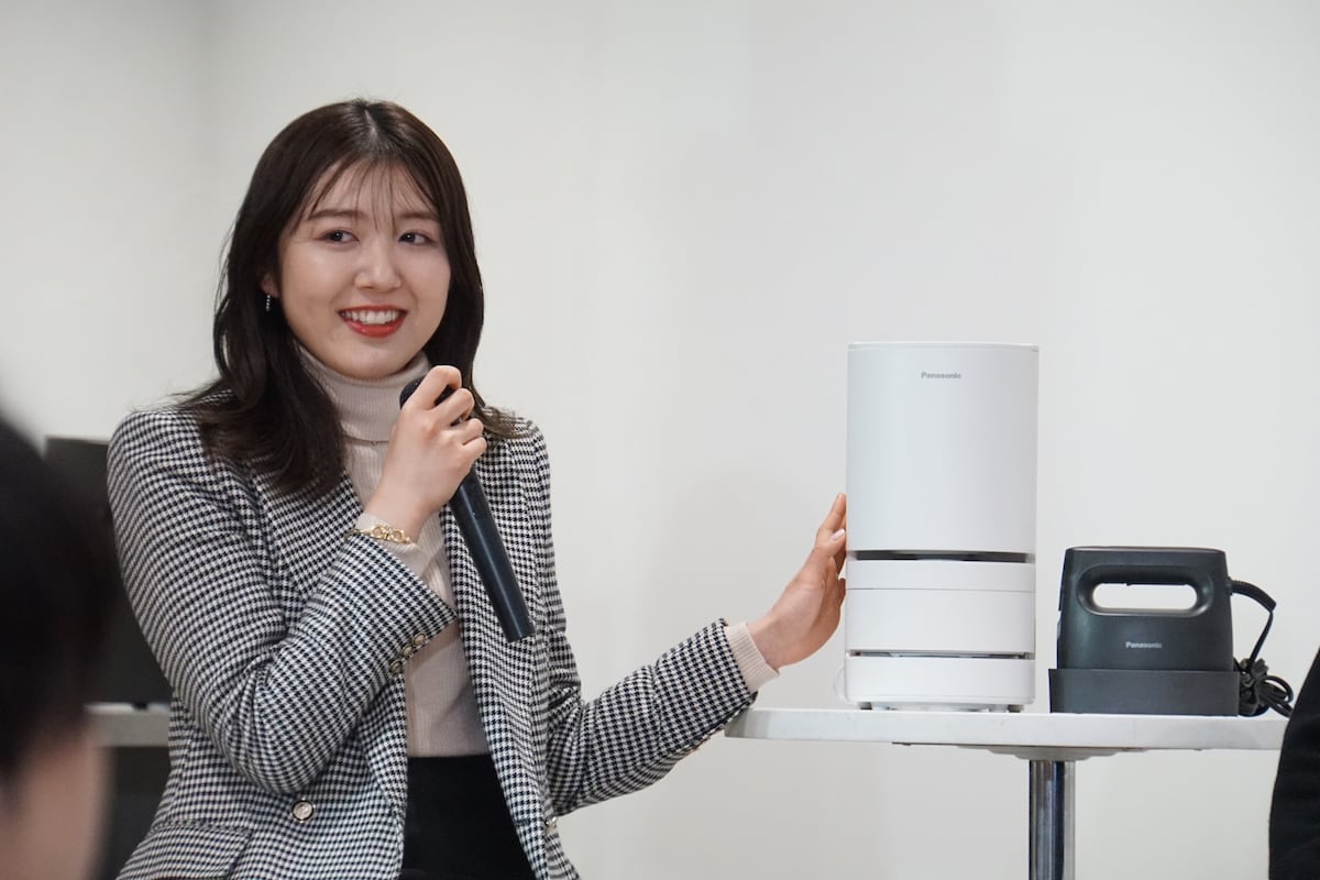 井上さんが紹介するのは自動計量IH炊飯器「SR-AX1」です。
