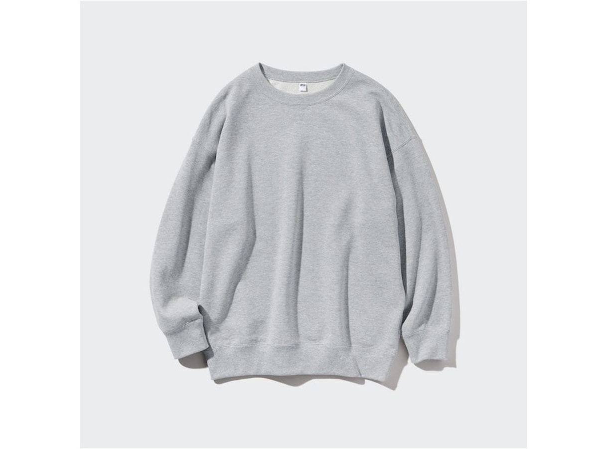 ユニクロ　スウェットクルーネックシャツ　2990円（税込）