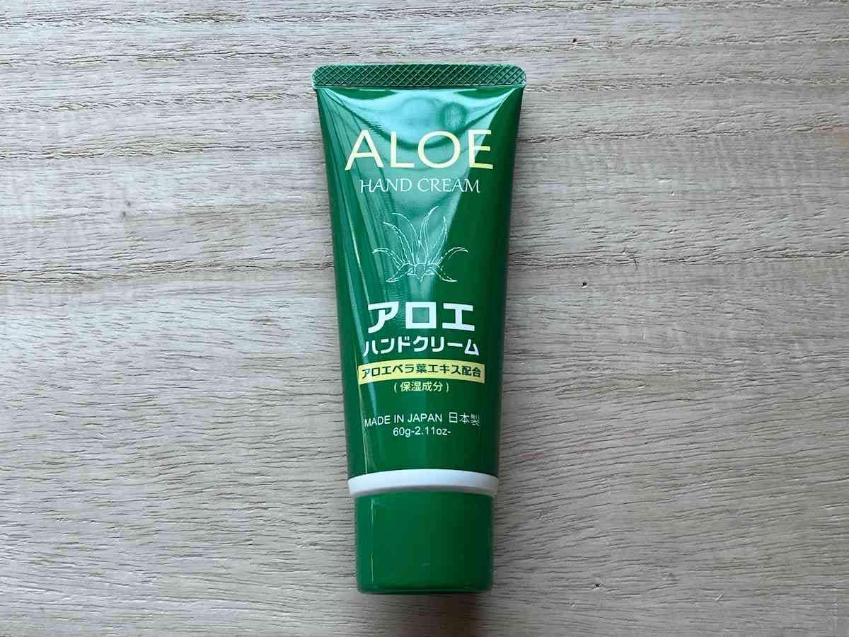 ダイソーの「アロエハンドクリーム」