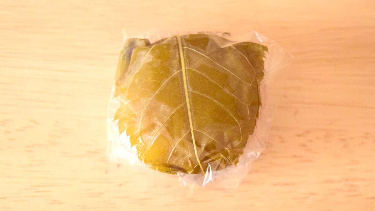 シャトレーゼ「大島桜の桜餅」は春を感じる和菓子を食べたい人におすすめ