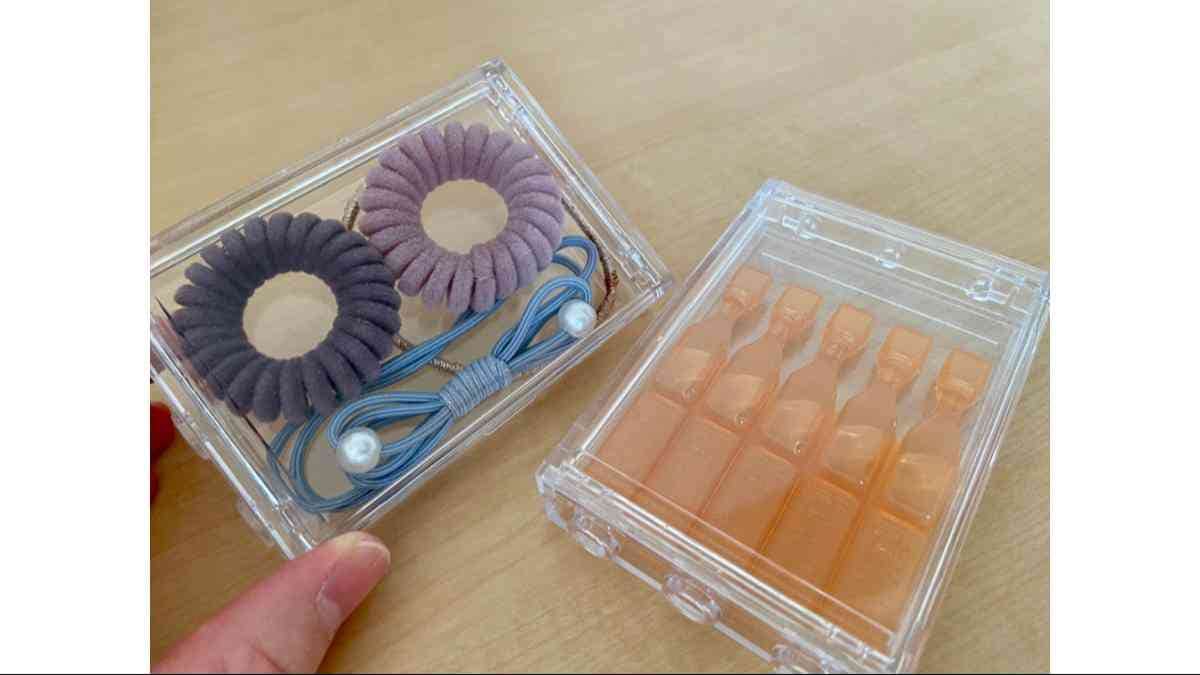 ダイソーの「連結できる透明収納ケース」はコンパクトで携帯にも便利