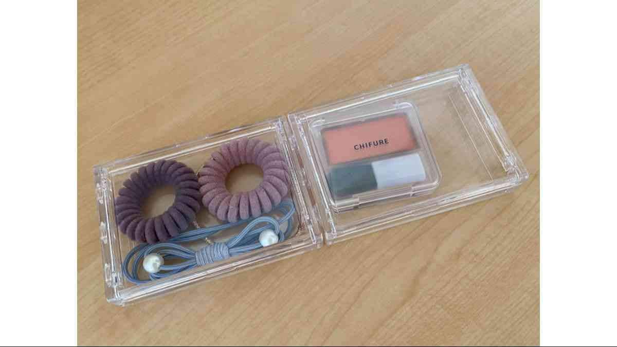 ダイソーの「連結できる透明収納ケース」は小物収納やコレクションに活躍