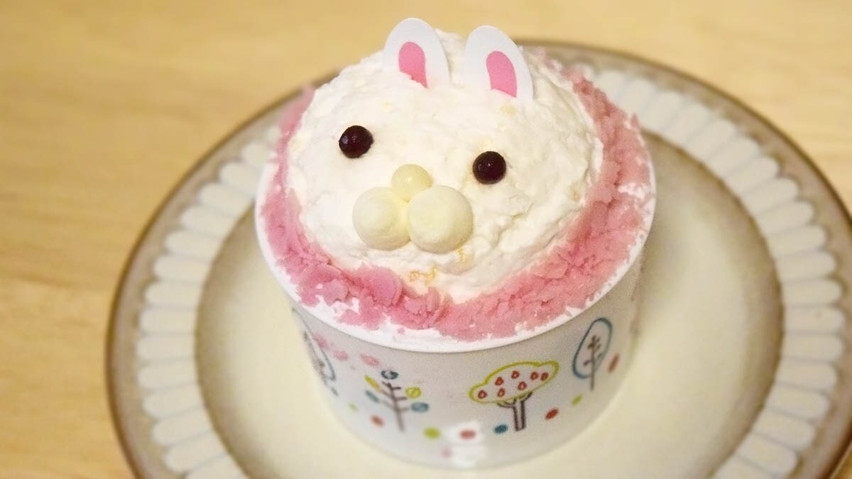 うさぎちゃんの耳部分は紙ですので食べられません