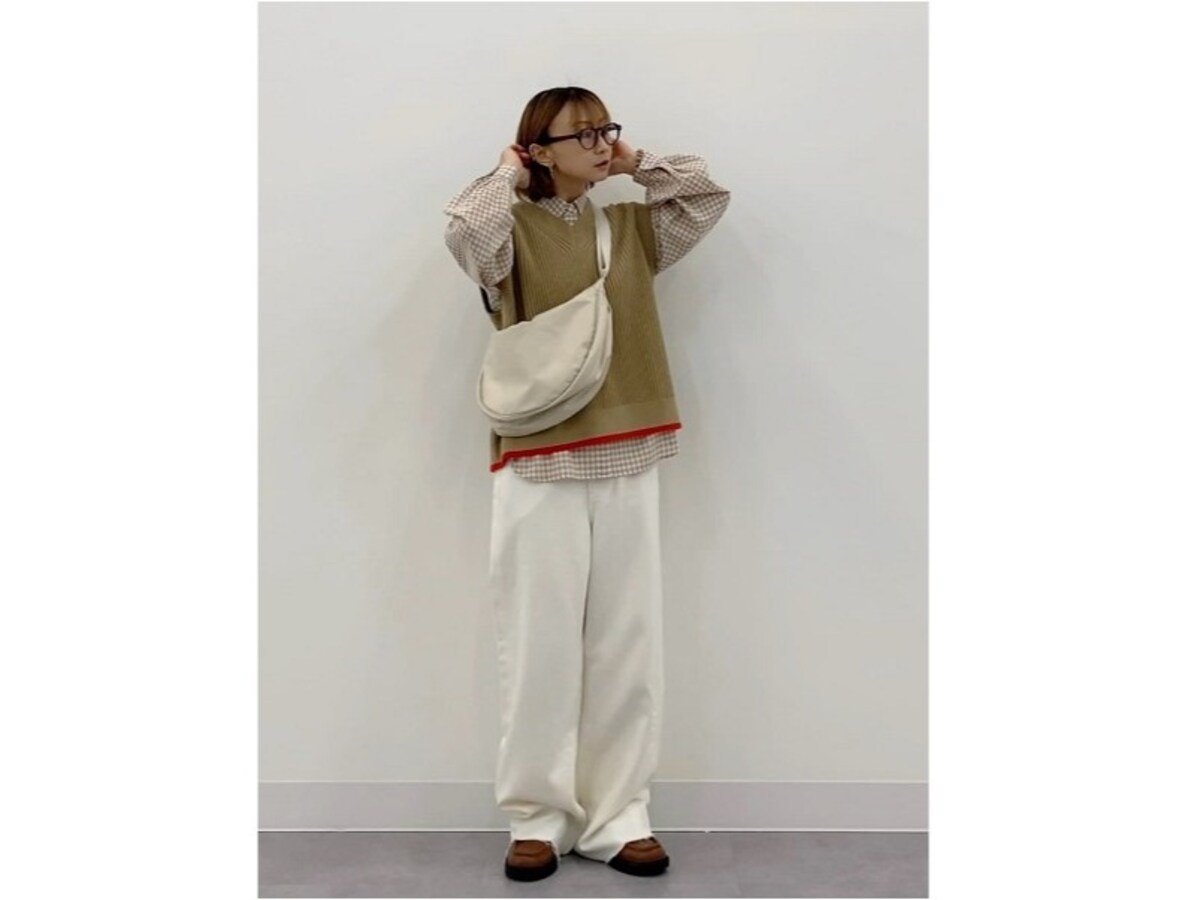 斜めがけできてきちんと閉めることができるショルダーバッグが使いやすい　出典：WEAR